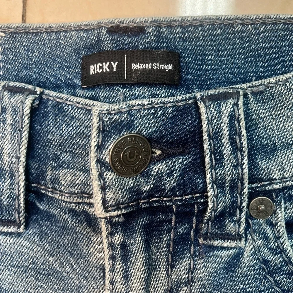 Sz 28 men’s true religion blue denim jean shorts